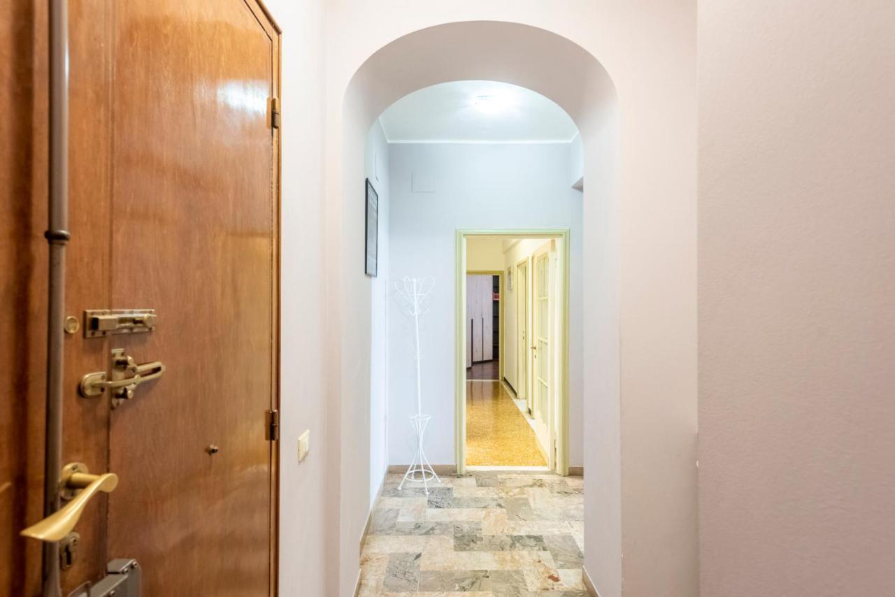 Joivy Cute Flat With Terrace Apartment Генуа Екстериор снимка