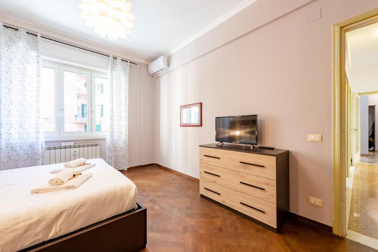 Joivy Cute Flat With Terrace Apartment Генуа Екстериор снимка